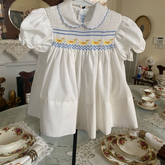 A Little Angel Vintage Infant Girls Smocked Dress size 24 months - Picture 12 of 16